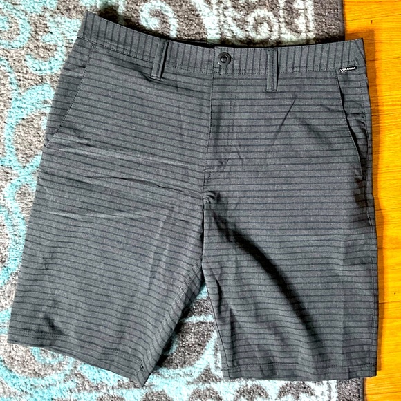 Volcom Other - Men’s Volcom shorts gray 33 surf and turf